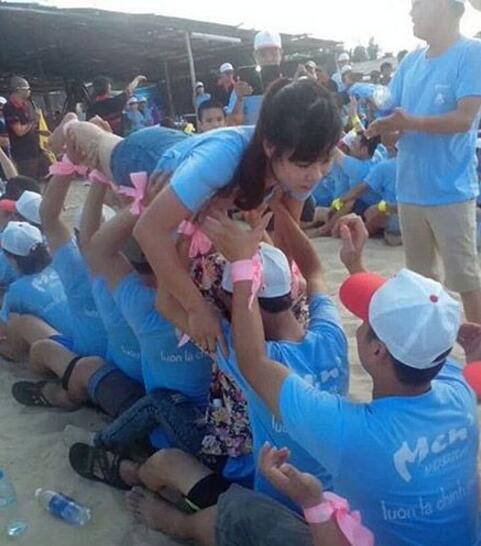 这种游戏我超喜欢玩人物gif搞笑图片