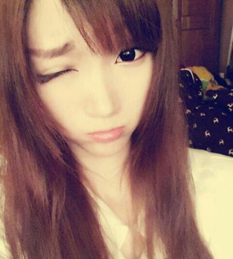 妹纸你是怎么做到的？人物gif搞笑图片