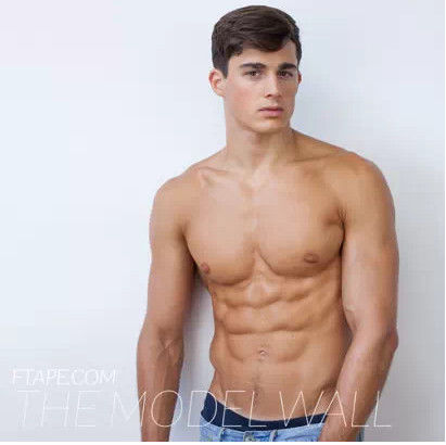 明明可以靠脸吃饭却跑去当老师，他们的课你舍得翘吗人物gif搞笑图片