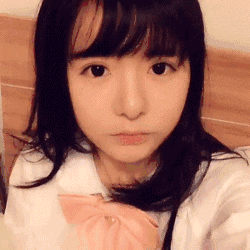 没其他事，就是觉得手机屏幕脏了……人物gif搞笑图片