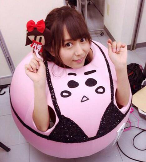 妹纸你这么萌，你爸妈知道吗？人物gif搞笑图片