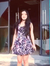 美女去哪，来顺便带你一程人物gif搞笑图片