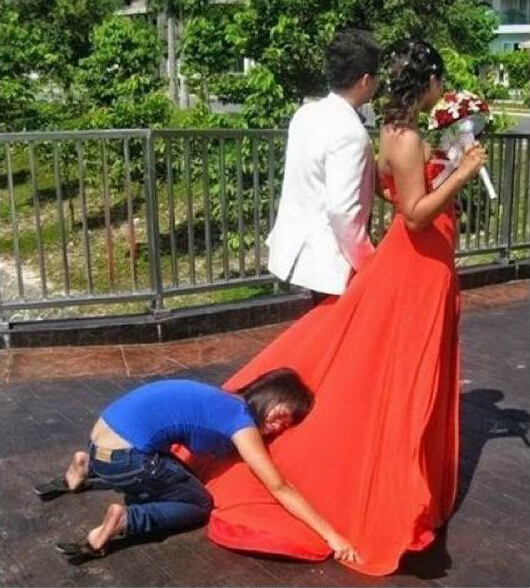 我容易吗，我人物gif搞笑图片