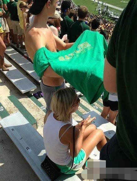 终于明白找个暖男是有多幸福了人物gif搞笑图片