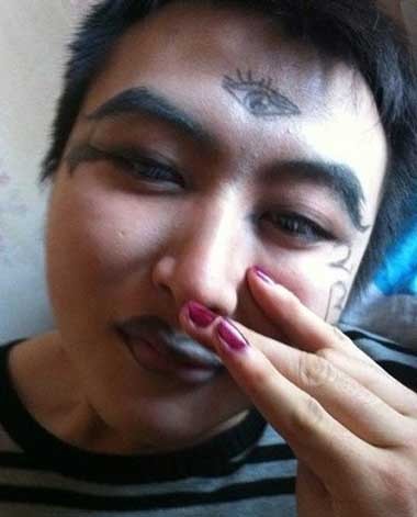 二货的世界我们不懂人物gif搞笑图片