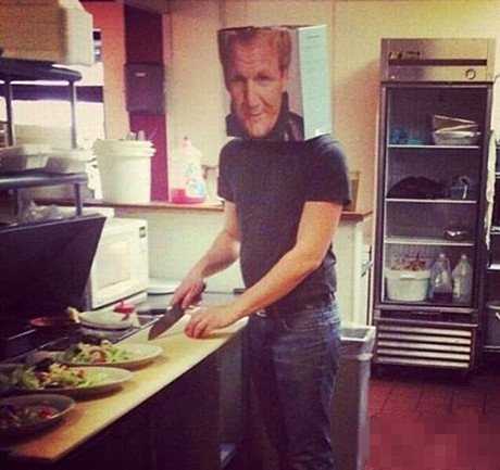 做个饭你要不要这么逗比啊人物gif搞笑图片