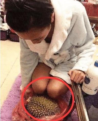 妹子，你做了什么天怒人怨的事要受这样的惩罚？人物gif搞笑图片