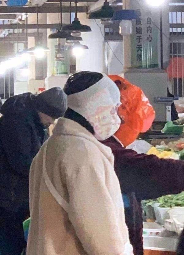 也是没办法。。实属魔幻人物gif搞笑图片