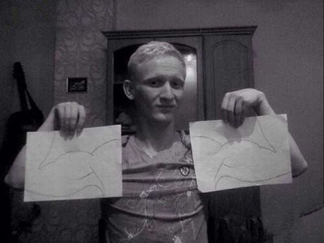 你是在秀肌肉么？人物gif搞笑图片