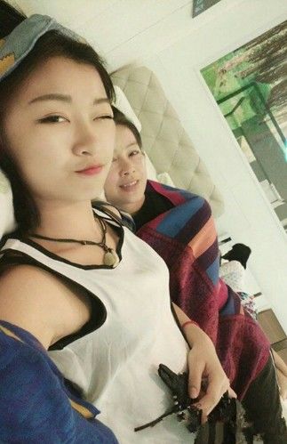 第一眼看错的去面壁思过吧，太不纯洁了人物gif搞笑图片