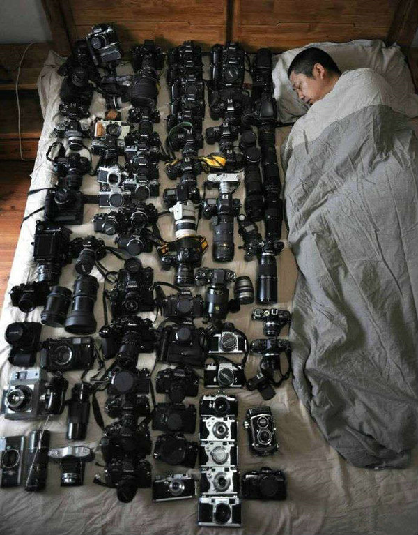 单反穷三代，强化毁一生。。。人物gif搞笑图片