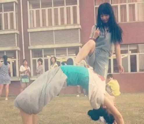 会不会太狠了人物gif搞笑图片