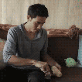 原来玉米花还可以介么爆啊！酷人物gif搞笑图片