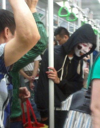 哎呀尼玛，xiashi老子了~人物gif搞笑图片