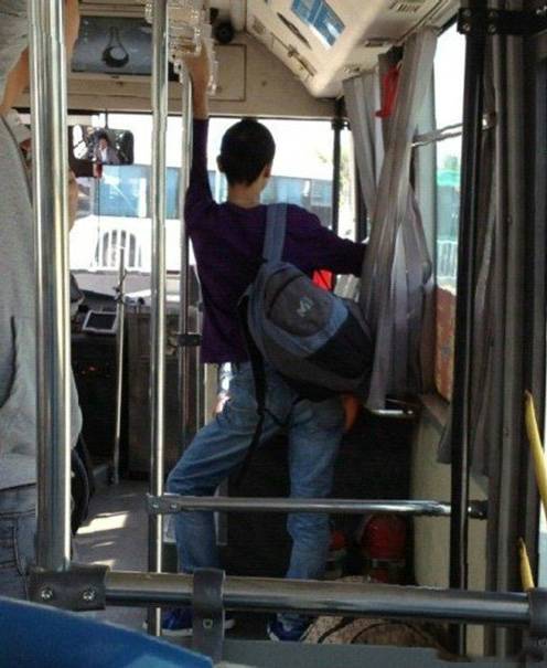 骚气的人是不会放过任何一个展示的机会人物gif搞笑图片