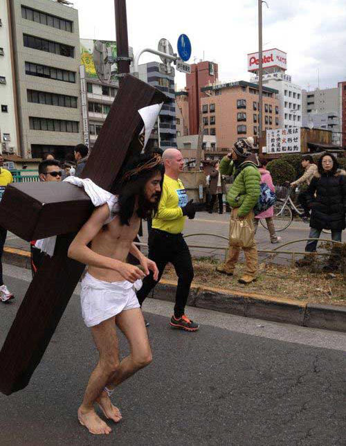 上帝活着回来了人物gif搞笑图片