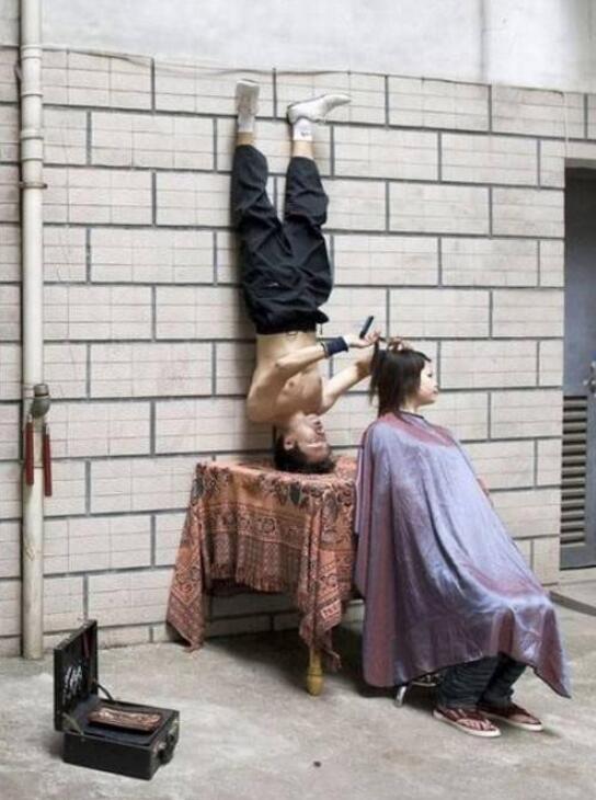 挑战吉尼斯世界纪录？人物gif搞笑图片