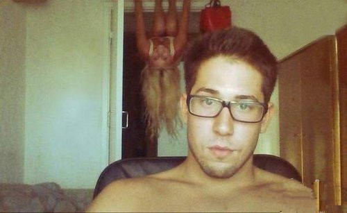 人家找的是妹纸，他找的是猴纸人物gif搞笑图片