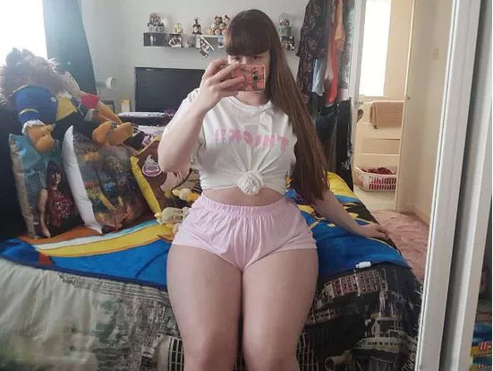 腿粗的妹子是怎样的体验？人物gif搞笑图片