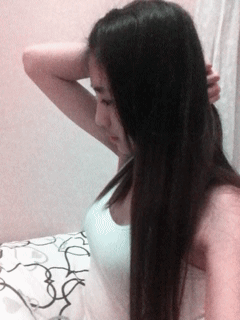 谁家的小媳妇也太妩媚了人物gif搞笑图片