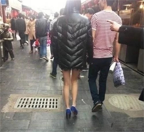 二位这操作让人看不懂人物gif搞笑图片