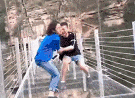 我再也不牛逼了人物gif搞笑图片