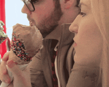 谁要娶她做老婆人物gif搞笑图片