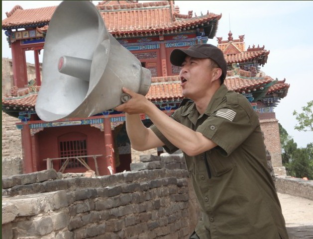 你们被包围啦！人物gif搞笑图片