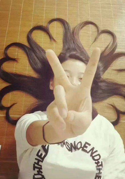 长发及腰的新玩法人物gif搞笑图片