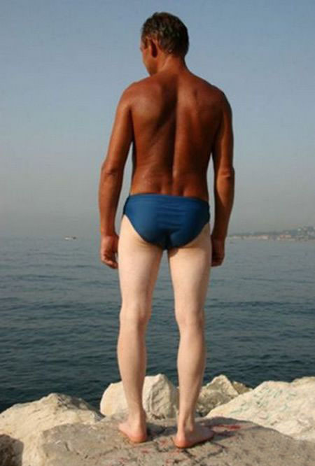 穿着裤子晒日光浴过后人物gif搞笑图片