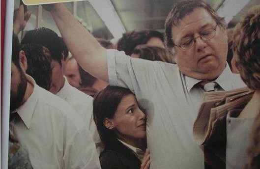 公车上发生的囧事人物gif搞笑图片