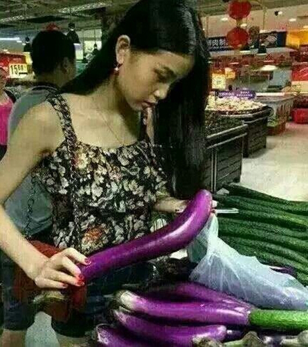 专注与渴望的眼神人物gif搞笑图片