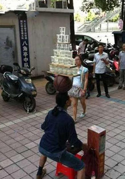 什么是高手，这位就是人物gif搞笑图片