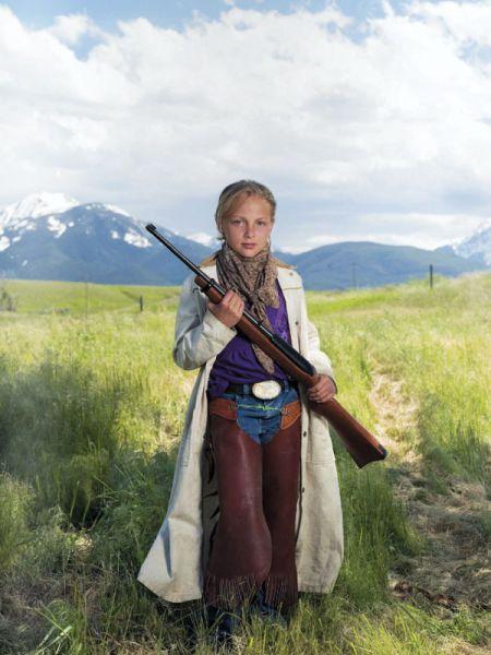 草原的妹纸好酷人物gif搞笑图片