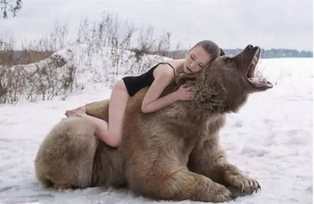 战斗民族妹子人物gif搞笑图片