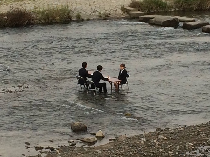 这是在面试什么职业？人物gif搞笑图片