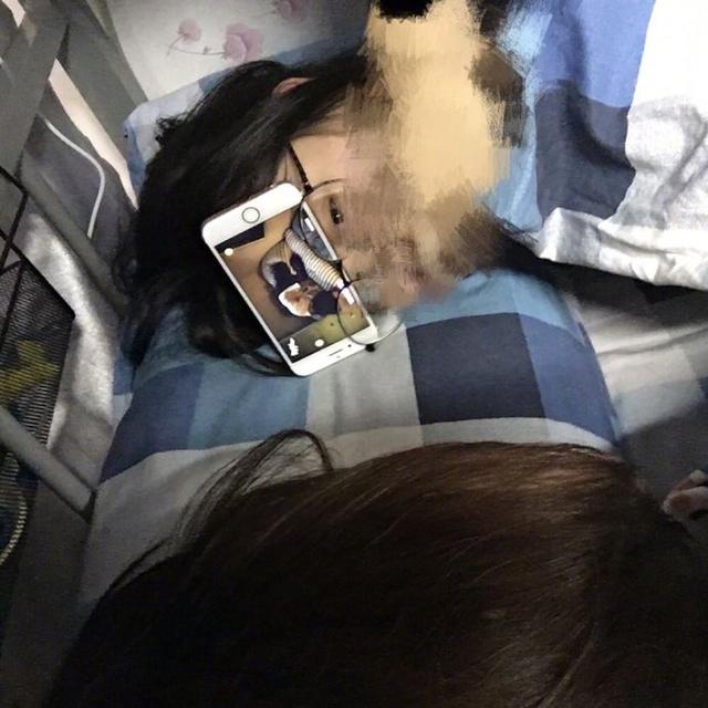 女人的友情升级版人物gif搞笑图片