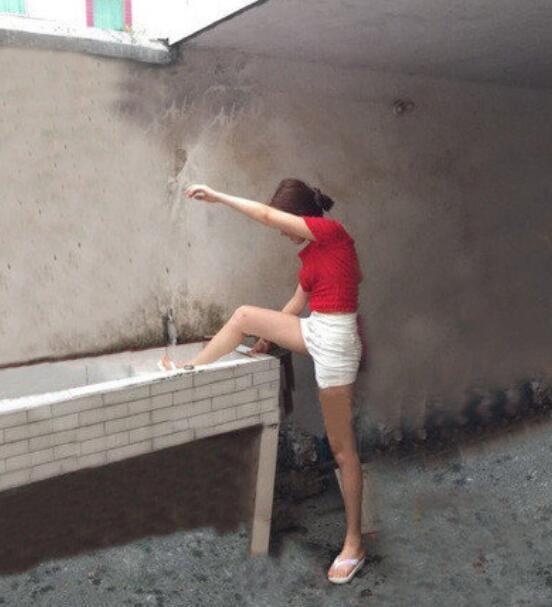 一看妹子就是女汉子人物gif搞笑图片