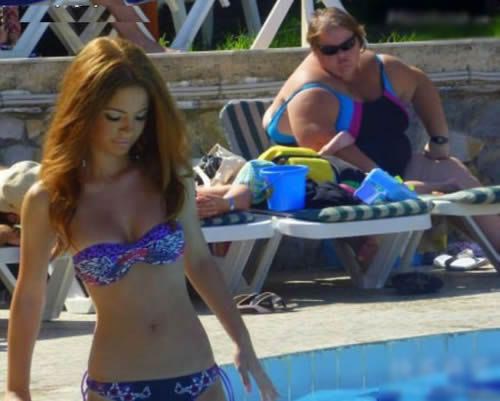 后面妹子好大的杀气人物gif搞笑图片