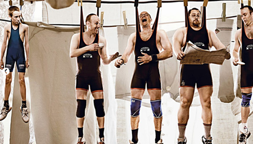 这样晾男人人物gif搞笑图片