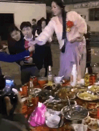 还以为是美佳人物gif搞笑图片