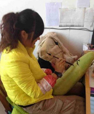 字写的挺不错的人物gif搞笑图片