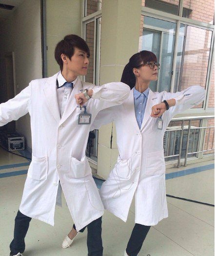 还能不能好好地当医生了人物gif搞笑图片