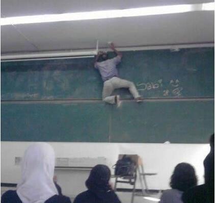 老湿，你这是要上天啊人物gif搞笑图片