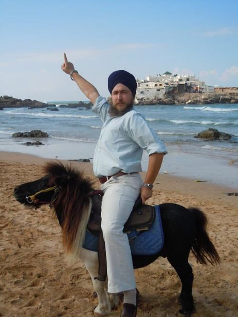 疯狂的人，做疯狂的事人物gif搞笑图片