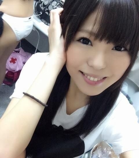 坑货室友，还好没露脸人物gif搞笑图片