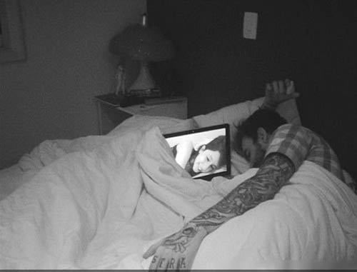 寂寞男人伤不起人物gif搞笑图片