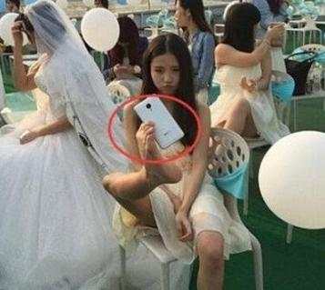 只有这样才能拍出距离感人物gif搞笑图片