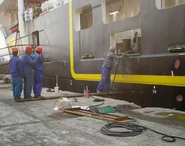 团队合作人物gif搞笑图片