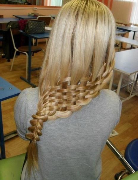 不禁想起那些年在菜场排队的菜篮子人物gif搞笑图片